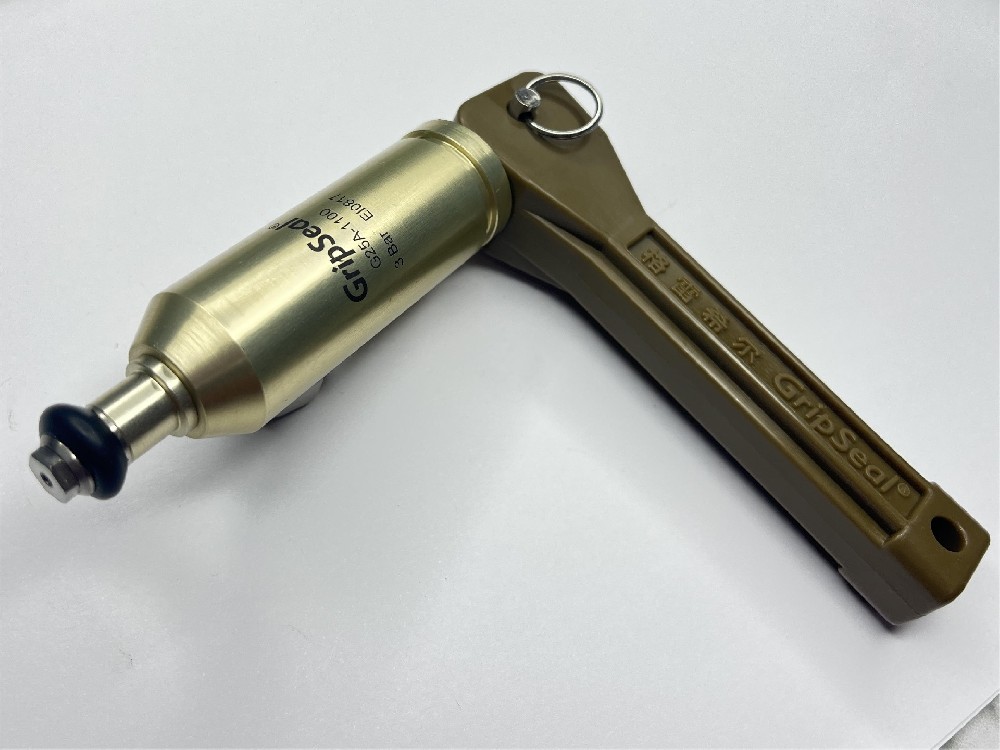祥顺彩票G25A内胀式快速密封连接器发动机水道测试
