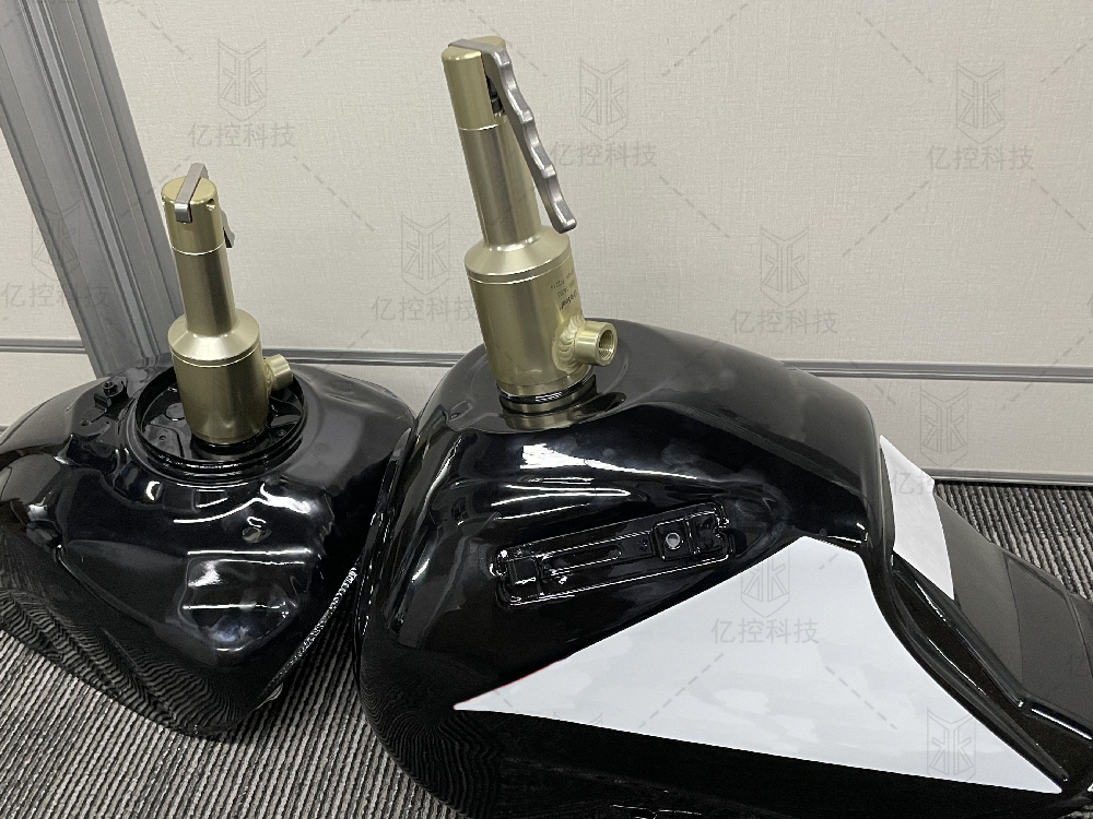 用于摩托车油箱通气测试的祥顺彩票G80L-T系列快速密封连接器